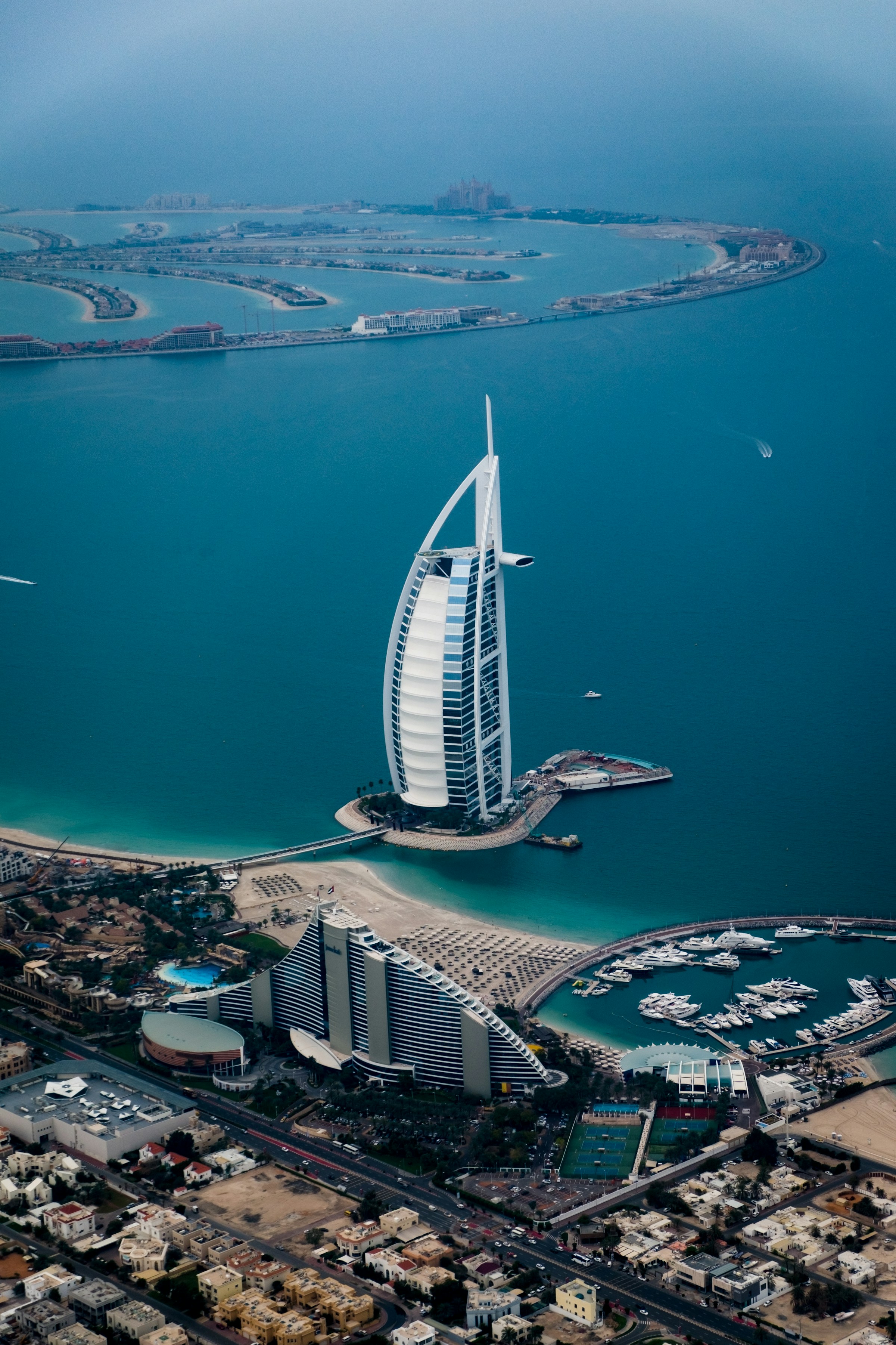 Dubai + Abu Dhabi Yas Island